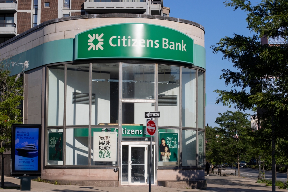 Is Citizens Financial Stock Outperforming the Nasdaq?