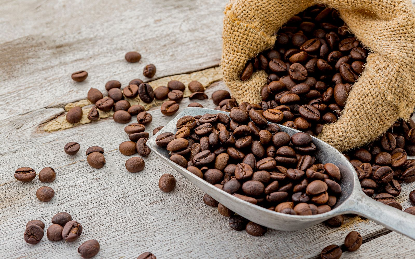 Coffee Prices Post Moderate Losses as Supply Concerns Ease