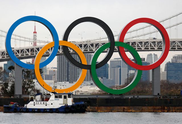 Olympics-Giant Olympic rings installed as Tokyo enters final stretch ...