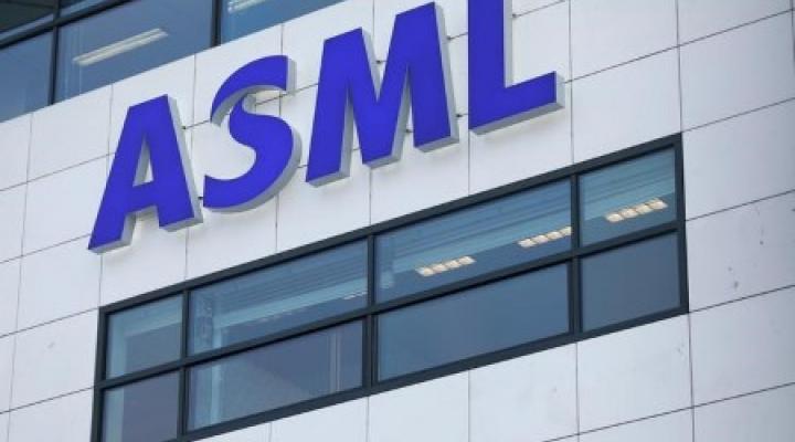 ASML awaiting Dutch approval for advanced machine export to China | Nasdaq