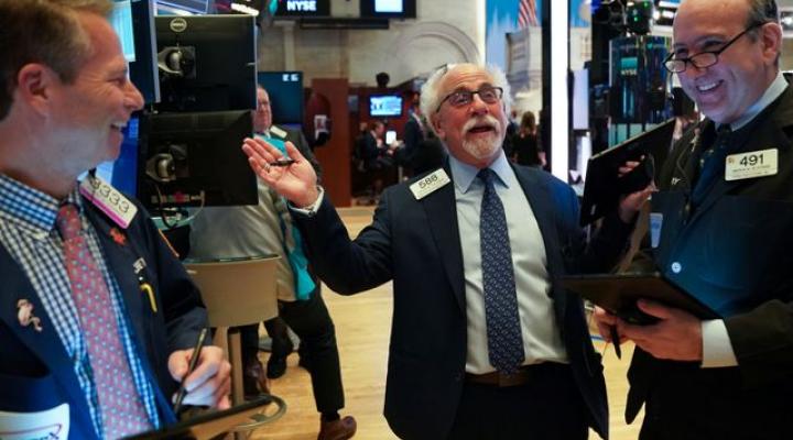 S&P 500, Dow Eke Out Records; Nasdaq Win Streak Ends | Nasdaq