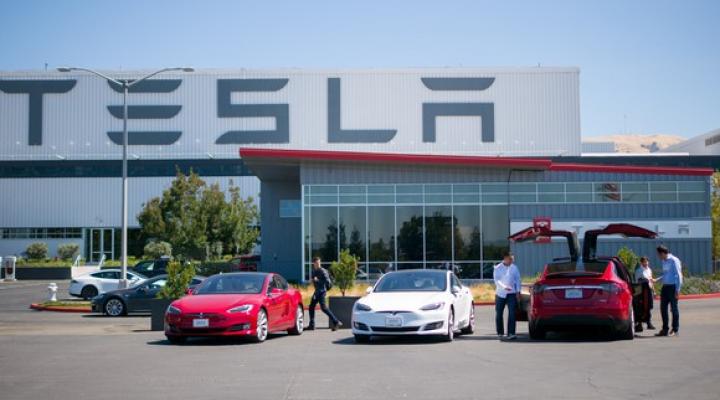 Tesla Model S And X Vehicles Boast Superior Resale Value