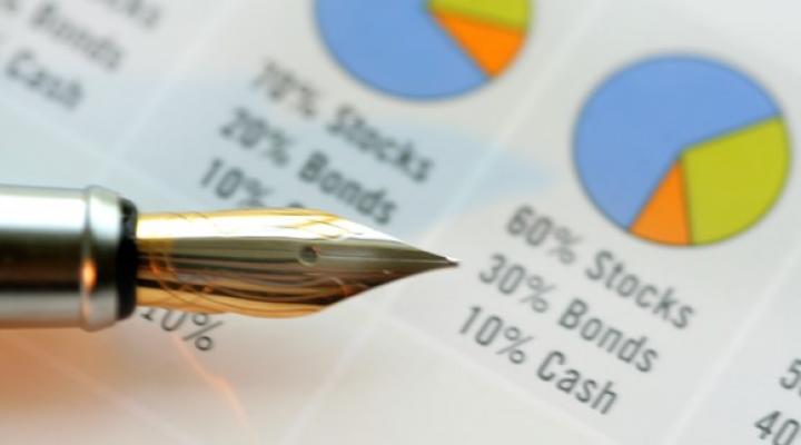 Asset allocation chart of stocks, bonds, and cash